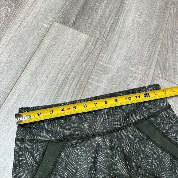 lululemon athletica Black Patterned Mesh Leggings - Picture 7 of 8